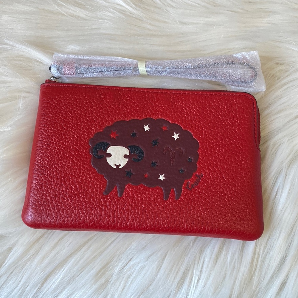 NWT- Coach Corner Zip Wristlet With Aries